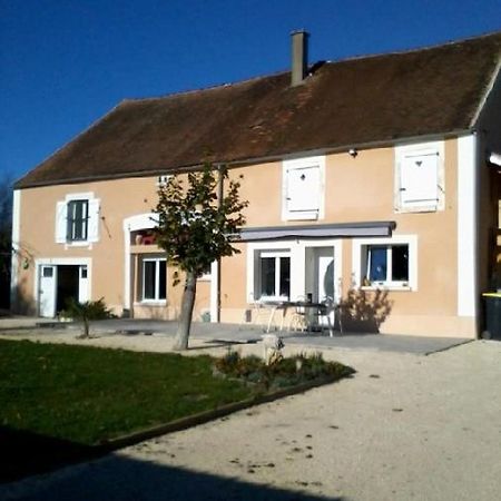 Chambre D'Hotes Bleigny-le-Carreau Exterior photo